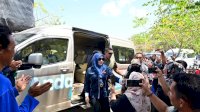 Momen Fatmawati Kunjungan ke Jeneponto: Datangi Lokasi Tak Terjadwal, Disambut Antusias Warga