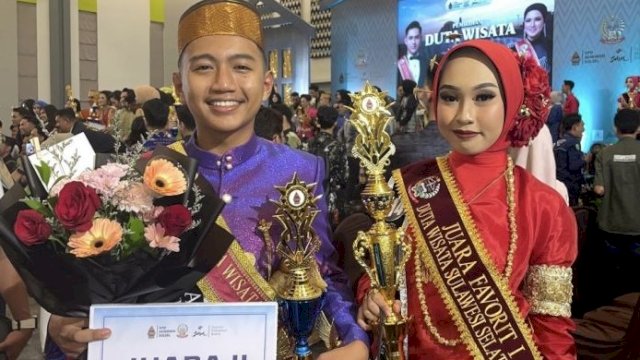 Duta Wisata Kabupaten Sinjai Imam Tegar Pratama dan Nadiahtul Fadhilah berhasil meraih prestasi membanggakan di ajang Pemilihan Duta Wisata Sulawesi Selatan yang berlangsung meriah di di Hotel Maxone Kota Makassar, Rabu (21/8/2024). Tegar dinobatkan sebagai Juara 2, sementara Nadia berhasil menyabet gelar Favorit 1.