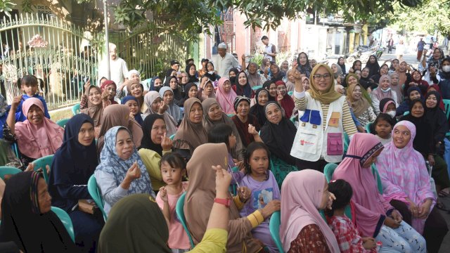 Calon Wakil Wali Kota Makassar, Rezki Mulfiati Lutfi silaturahmi bersama warga Tamalanrea, Kamis (5/9/2024).