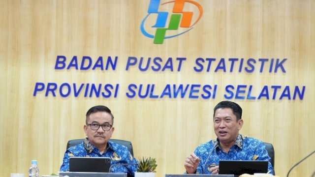 Sekprov Sulsel Jufri Rahman dan Kepala BPS Sulsel Aryanto.