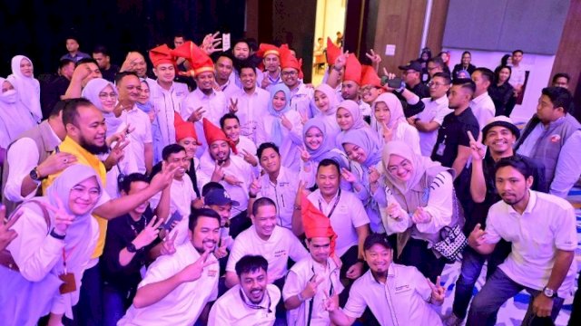 Fatmawati Tampil Cair di Debat Pilgub Sulsel, Akrab dengan Semua Kandidat
