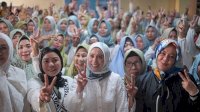 Istri Andi Seto Siap Mengayomi Ibu-ibu PKK dan Majelis Taklim