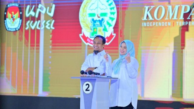 Calon Gubernur Sulsel Andi Sudirman Sulaiman dan calon Wakil Gubernur Sulsel Fatmawati Rusdi.
