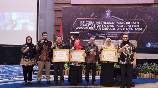 Selesaikan Disparitas Data ASN Terbanyak, Pemprov Sulsel Diganjar Penghargaan dari BKN