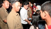 Momen Wapres Gibran Susuri Lorong di Barukang Makassar, Sapa Warga pada Malam Hari