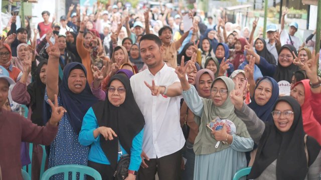 Calon Wali Kota Makassar nomor urut 2, Andi Seto Asapa bersama ratusan kader Golkar, Sabtu (2/11/2024).