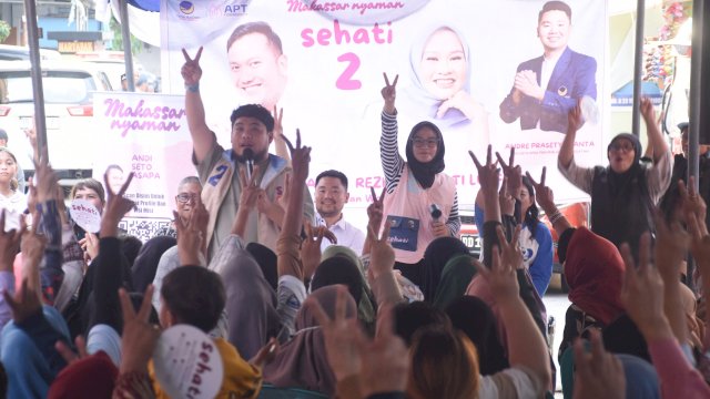 Calon Wakil Wali Kota Makassar nomor urut 2, Rezki Mulfiati Lutfi silaturahmi bersama warga Kelurahan Melayu, Senin (18/11/2024).