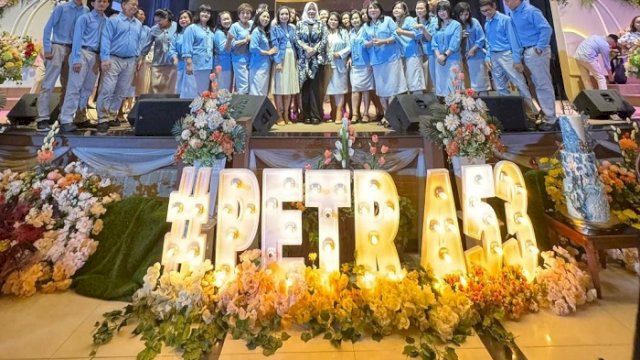 Hargai Keberagaman, Fatmawati Rusdi Datang Beri Ucapan Selamat HUT Gereja Petra
