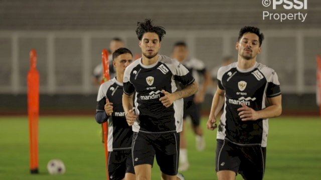 Pemain belakang Tim Nasional Indonesia, Kevin Diks Bakarbessy, sudah bergabung dengan rekan-rekannya di timnas untuk menjalani sesi latihan. (Dok. PSSI)