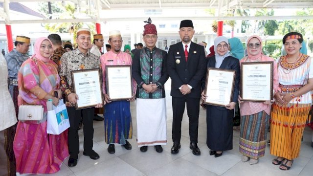 Dinas Kesehatan Makassar Terima Penghargaan Penyelenggara Kesehatan Haji Terbaik 2024