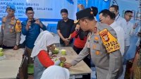 Kapolda Sulsel Tinjau Program Makan Siang Gratis di SMP 1 Makassar