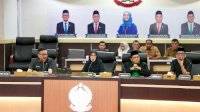 Hadiri Rapat Paripurna, Sekda Jufri Rahman Sampaikan Realisasi APBD dalam LKPJ 2024