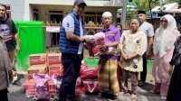 Korban Kebakaran di Pulau Barrang Lompo Makassar Dapat Bantuan dari Dinsos Sulsel