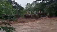 Bulukumba Diguyur Hujan Deras, 2 Jembatan Terputus dan Warga Dievakuasi