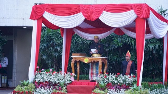 Menteri Pertanian Andi Amran Sulaiman memimpin upacara HUT RI di Kementerian Pertanian, Jakarta Selatan, Minggu (17/8/2025). (dok. kementan)