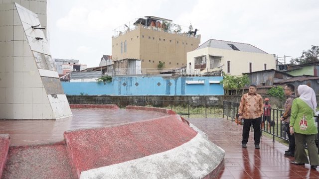 Munafri Sidak ke Monumen Emmy Saelan, Perintahkan SKPD Lakukan Perbaikan