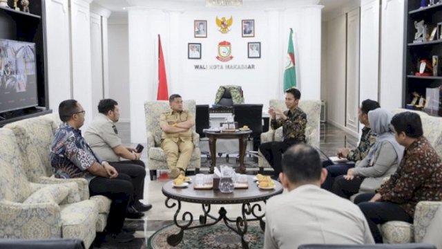 Walikota Makassar, Munafri Arifuddin, menerima audiensi dari jajaran PT Bank Rakyat Indonesia (Persero) Tbk Kantor Cabang Makassar Somba Opu, di Balai Kota, Selasa (19/8/2025).
