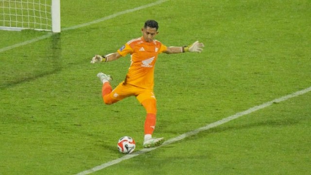 Penjaga gawang PSM Makassar, Reza Arya Pratama. (dok. ileague)