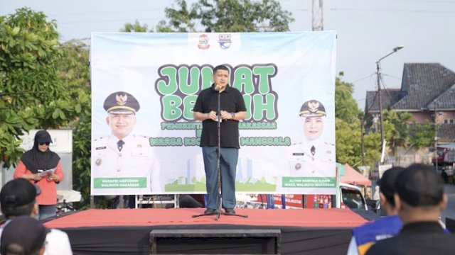 Galakkan Jumat Bersih, Munafri-Aliyah Bersihkan Waduk Tunggu Pampang Bareng Warga Manggala