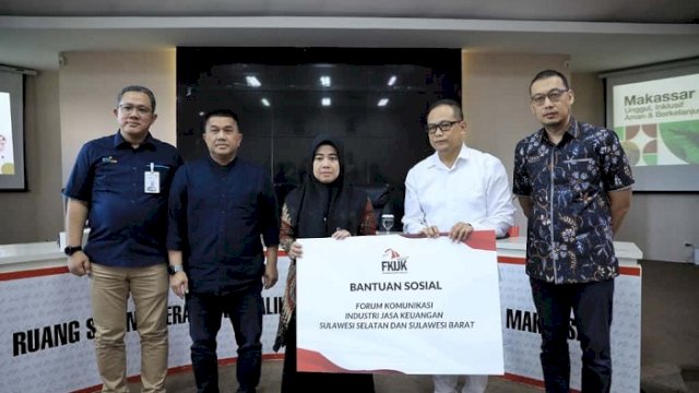 Sekda Zulkifly Apresiasi FKIJK, Berikan Bantuan Sosial ke Keluarga Korban Kerusuhan DPRD Makassar