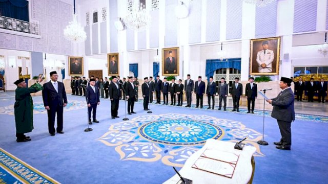 Presiden Prabowo Subianto melantik empat jabatan menteri dan satu wakil menteri Kabinet Merah Putih sisa masa jabatan 2024-2029 di Istana Negara, Jakarta, pada Senin, 8 September 2025. (Foto: BPMI Setpres)
