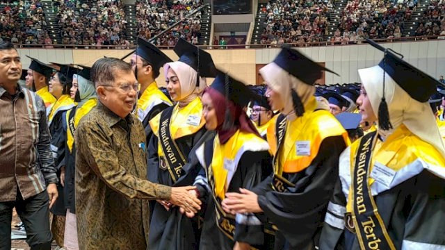 JK Ajak Lulusan Unas Jadi Inovator dan Pencipta Lapangan Kerja