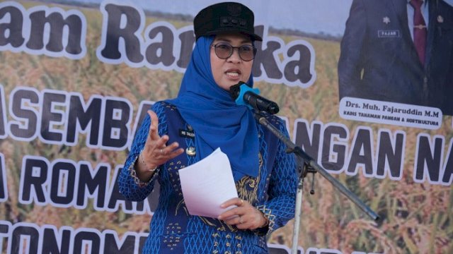 Bupati Gowa, Sitti Husniah Talenrang.