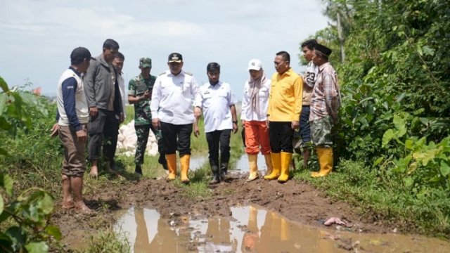 Berlumpur dan Terjal, Walikota Akan Perbaiki Jalan Rusak di Romang Tangayya