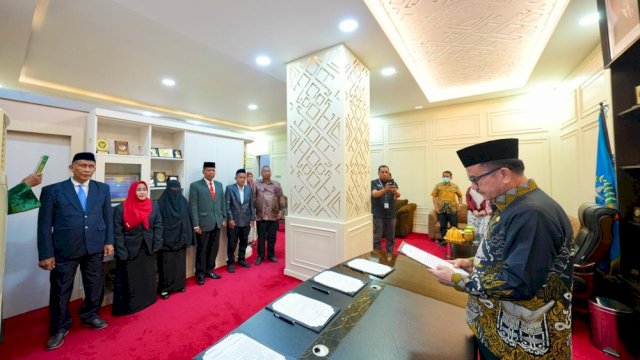 Sekretaris Daerah Provinsi Sulawesi Selatan, Jufri Rahman, melantik empat pejabat fungsional Ahli Utama lingkup Pemerintah Provinsi Sulawesi Selatan.
