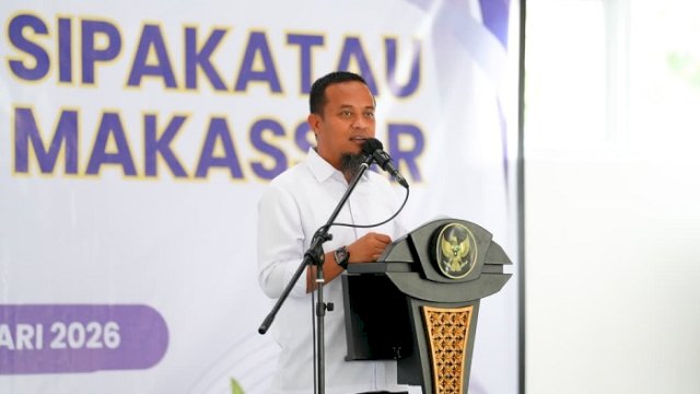 Gubernur Sulawesi Selatan, Andi Sudirman Sulaiman.