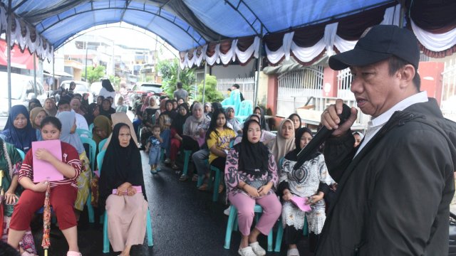 Anggota DPRD Makassar, William serap aspirasi warga terkait pemenuhan air bersih, Sabtu (14/2/2026).