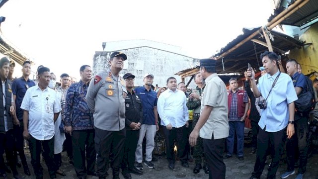 Tinjau Bahan Pokok di Pasar Terong: Stok Aman, Harga Terkontrol