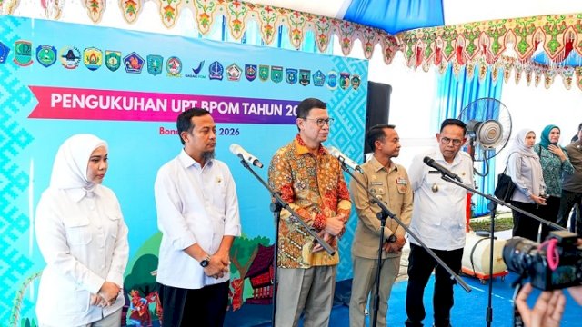 Kepala BPOM RI Kukuhkan Loka BPOM Bone, Gubernur Dorong Penguatan Pengawasan Produk