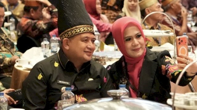 Walikota Makassar, Munafri Arifuddin, menghadiri Pertemuan Saudagar Bugis Makassar (PSBM) XXVI yang digelar di Hotel Claro Makassar pada Kamis, 26 Maret 2026.()