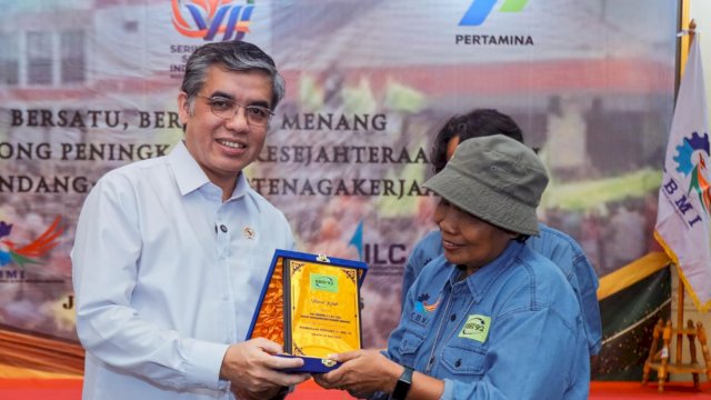 Menteri Ketenagakerjaan, Yassierli membuka Kongres ke-VII Serikat Buruh Sejahtera Indonesia (SBSI) di Jakarta, Jumat (24/4/2026).