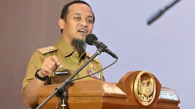 Gubernur Sulsel, Andi Sudirman Sulaiman.
