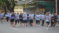 Walikota Lepas Makassar Half Marathon 2026, Lautan Manusia Padati Anjungan Losari