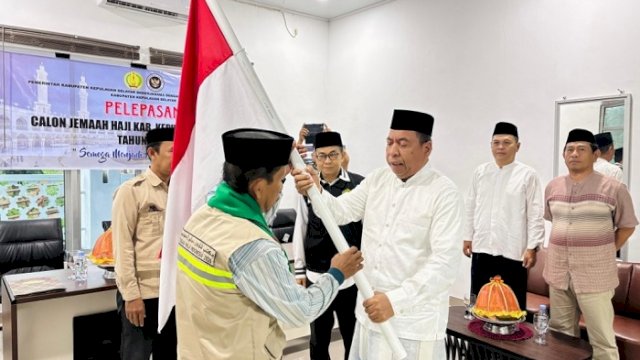 Pelepasan jemaah calon haji asal Kabupaten Kepulauan Selayar. (dok. kemenhaj sulsel)
