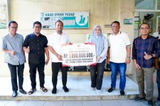 Gubernur Sulsel Serahkan Bantuan Rp1 Miliar untuk Pemulihan RSUD Syekh Yusuf Gowa Pascakebakaran