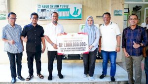 Gubernur Sulsel Serahkan Bantuan Rp1 Miliar untuk Pemulihan RSUD Syekh Yusuf Gowa Pascakebakaran