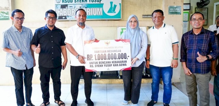 Gubernur Sulsel Serahkan Bantuan Rp1 Miliar untuk Pemulihan RSUD Syekh Yusuf Gowa Pascakebakaran