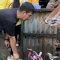 Camat Panakkukang Tinjau Langsung dan Salurkan Bantuan untuk Lansia di Sudut Permukiman