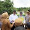 Pulihkan Dampak Banjir Sultra, Mentan Amran Kunjungi Kendari dan Salurkan Bantuan