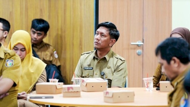 Plt Sekretaris Bapenda Makassar, Zamhir Islamie Hatta.