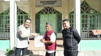 Kapolda Sulsel dan Walikota Makassar Serahkan Bantuan untuk Warga Kepulauan Lanjukang