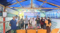 Tim PKM Unismuh Petakan Sampah Plastik di Pantai Anging Mammiri