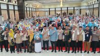 Menteri Haji Sambut Kedatangan Kloter 17 di Asrama Sudiang, Ajak Jemaah Wujudkan Kemabruran dalam Kehidupan Sehari-hari
