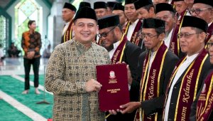 Munafri Lantik 153 Imam Kelurahan, Akan Dapat Insentif dan Perlindungan BPJS Ketenagakerjaan