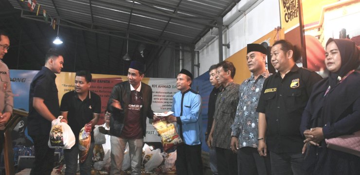 HUT Bhayangkara ke-80, Rudianto Lallo Salurkan 1.000 Paket Sembako untuk Warga Makassar